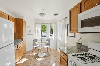 313 Portofino Way, Cloverdale, CA 95425 - Photo 12