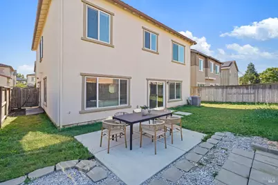 1085 Purdue Court, Dixon, CA 95620 - Photo 2