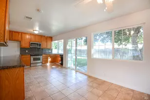 935 W F St, Dixon, CA 95620 - Photo 10