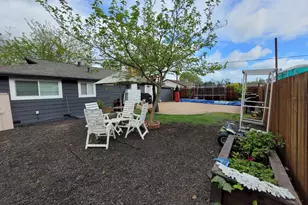 2293 W Hearn Ave, Santa Rosa, CA 95407 - Photo 8