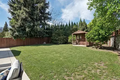 301 Portsmouth Avenue, Vacaville, CA 95687 - Photo 42