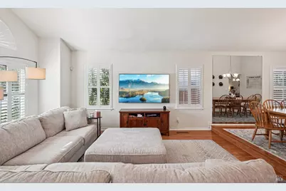 301 Portsmouth Avenue, Vacaville, CA 95687 - Photo 4