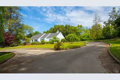 8099 Yule Tree Lane, Sebastopol, CA 95472 - Photo 2