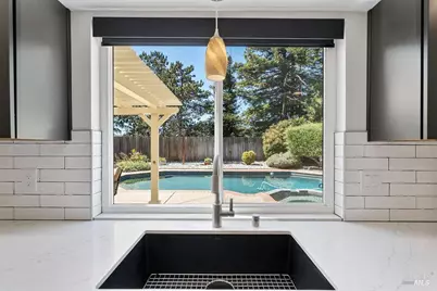 764 Barton Way, Benicia, CA 94510 - Photo 10