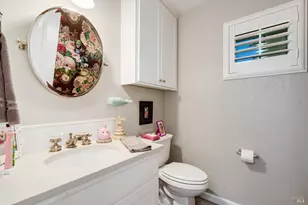 10 Oak Tree Dr, Santa Rosa, CA 95401 - Photo 34