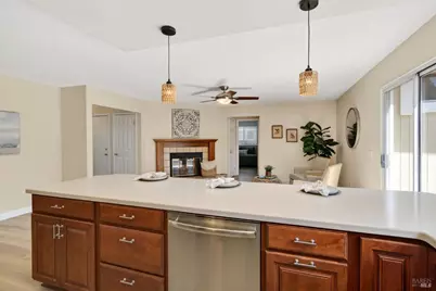 1612 Woodhue Avenue, Santa Rosa, CA 95403 - Photo 14