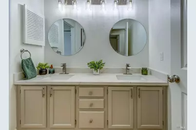 724 Ashford Court, Vacaville, CA 95687 - Photo 34