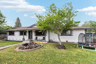 704 Daybrook Dr, Windsor, CA 95492 - Photo 4