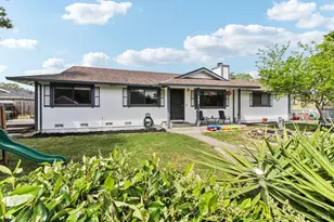 704 Daybrook Dr, Windsor, CA 95492 - Photo 2