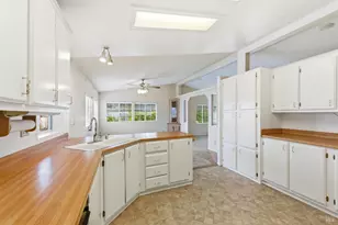254 Clover Way, Napa, CA 94558 - Photo 2
