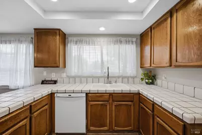 636 Tiburon Court, Vacaville, CA 95687 - Photo 12