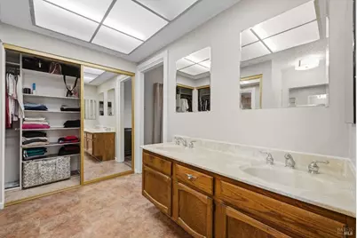 636 Tiburon Court, Vacaville, CA 95687 - Photo 32