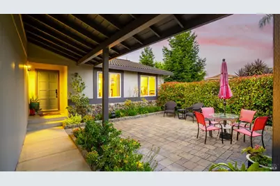 400 Smith Court, Petaluma, CA 94952 - Photo 1