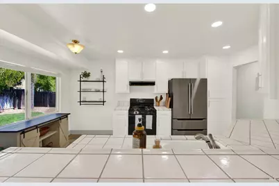 699 Shannon Drive, Vacaville, CA 95688 - Photo 32