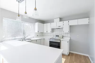 1052 Helen Court, Petaluma, CA 94954 - Photo 6