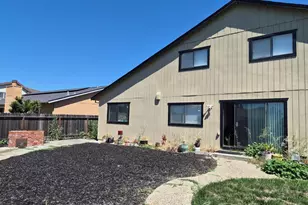 1109 Canary Dr, Suisun City, CA 94585 - Photo 16