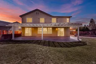 515 Kings Ct, Dixon, CA 95620 - Photo 2