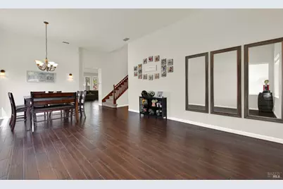 515 Kings Court, Dixon, CA 95620 - Photo 8