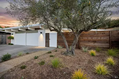 22 Anchorage Court, San Rafael, CA 94903 - Photo 2