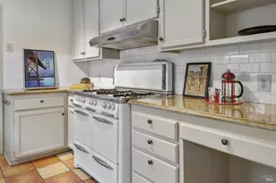 872 Carr Ave, Santa Rosa, CA 95404 - Photo 12