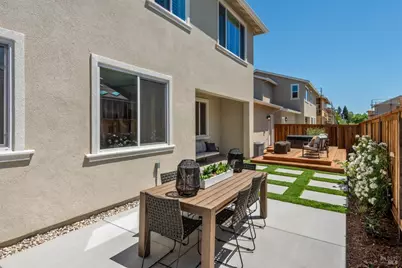 2527 Courtney Avenue, Santa Rosa, CA 95403 - Photo 14