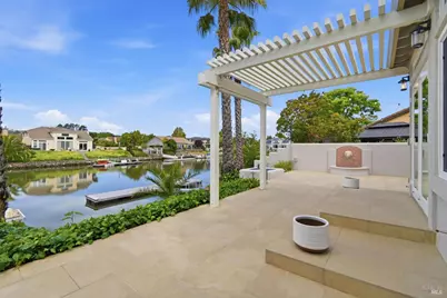 33 Peninsula Court, Napa, CA 94559 - Photo 2