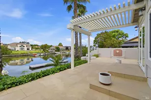 33 Peninsula Ct, Napa, CA 94559 - Photo 2