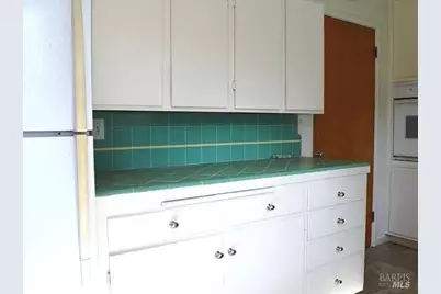 11 Chestnut Avenue, San Rafael, CA 94901 - Photo 10