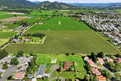1124 Wine Country Avenue, Napa, CA 94558 - Photo 2