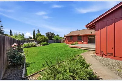 1120 Wine Country Avenue, Napa, CA 94558 - Photo 28