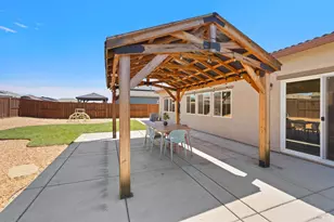 1780 Honeysuckle Wy, Dixon, CA 95620 - Photo 32