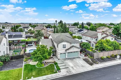 943 Fallsgrove Way, Vacaville, CA 95687 - Photo 4