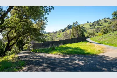 1470 Los Alamos Road, Santa Rosa, CA 95409 - Photo 6