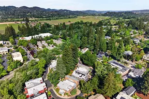 544 Grove St, Healdsburg, CA 95448 - Photo 32