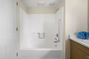 100 Thorndale Dr, San Rafael, CA 94903 - Photo 22