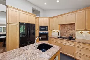 1158 Highland Dr, Novato, CA 94949 - Photo 22