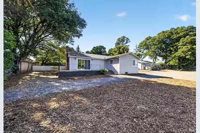 8813 Petaluma Hill Road, Penngrove, CA 94951 - Photo 4