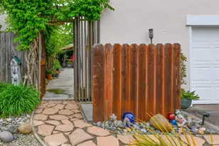 404 Montgomery St, Napa, CA 94559 - Photo 32
