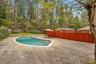 10005 Meadow Dr, Cobb, CA 95426 - Photo 18