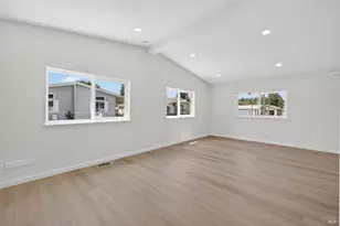 42 Redwing Dr, Santa Rosa, CA 95409 - Photo 8