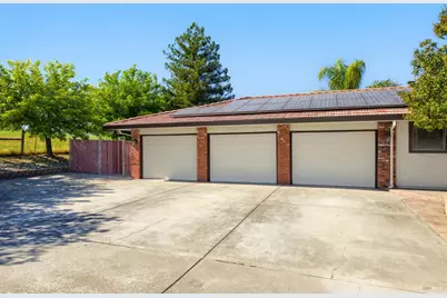 4445 Peaceful Glen Road, Vacaville, CA 95688 - Photo 4
