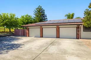 4445 Peaceful Glen Rd, Vacaville, CA 95688 - Photo 4