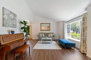 1600 Moraga Dr, Fairfield, CA 94534 - Photo 6
