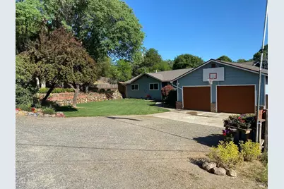 1725 E Madrone Drive, Ukiah, CA 95482 - Photo 2