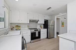 23 Valley Green St, Santa Rosa, CA 95409 - Photo 8