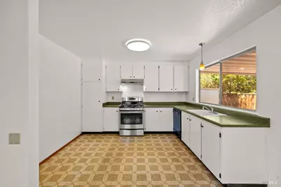 513 Myrtle Avenue, Rohnert Park, CA 94928 - Photo 10