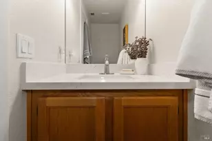 304 Columbia Cir, Benicia, CA 94510 - Photo 14