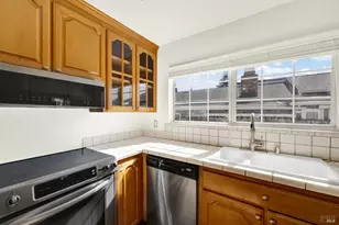 1154 Woodridge Dr, Vacaville, CA 95687 - Photo 32