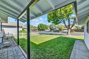 1154 Woodridge Dr, Vacaville, CA 95687 - Photo 8