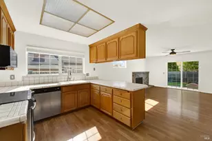 1154 Woodridge Dr, Vacaville, CA 95687 - Photo 28